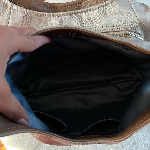 COACH Shoulder Bag ✨ - Picture 8 of 11